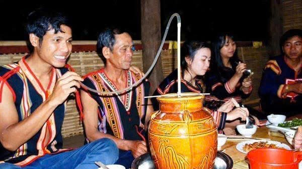 Ca dao về tình cảm anh em bền chặt