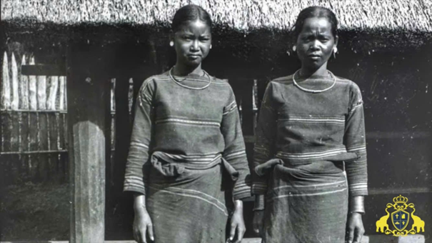 Tình yêu qua trang sức và lao động