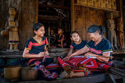 Ca dao về hiếu thảo và sự vâng lời